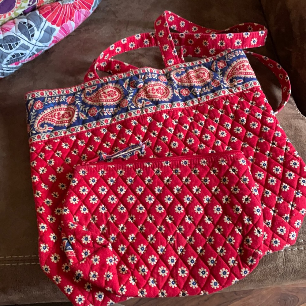Era Bradley Tote w/matching make up bag